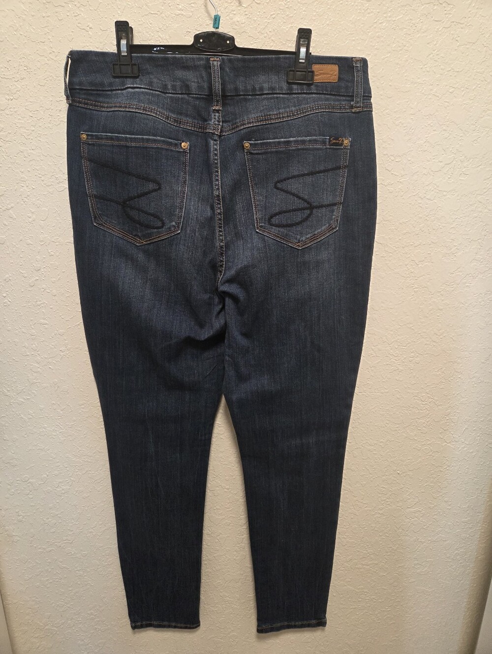 Seven 7 Classic High-Rise Skinny Jeans in Dark Blue - Picture 5 of 5